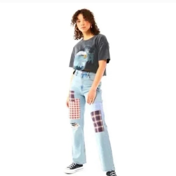 Hollister Denim - NEW! Hollister Ultra High-Rise Ripped Patch Dad Jeans 7R